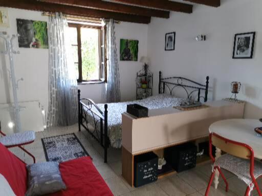 הוילה ויטל Studio Tres Agreable Totalement Independant Dans Maison Avec Cour Sans Vis A Vis מראה חיצוני תמונה